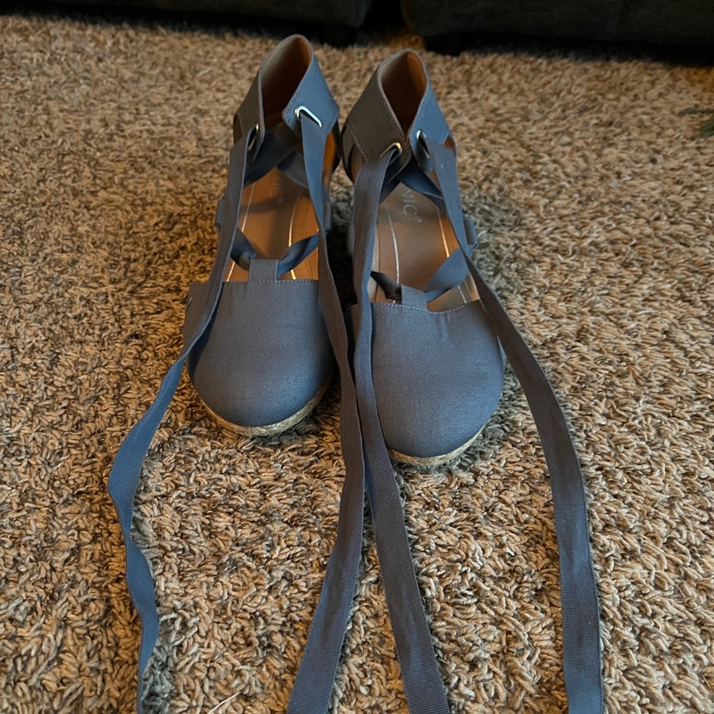 Vionic Women's Blue Lace-up Wedges
